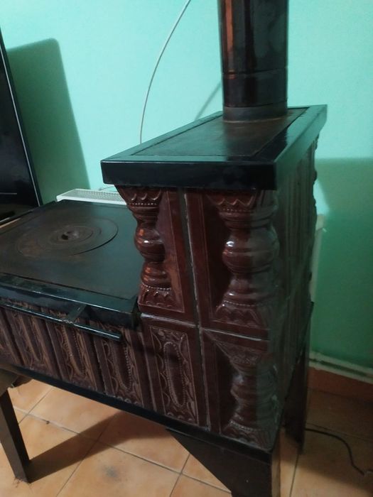 Sobă teracotă cu plită