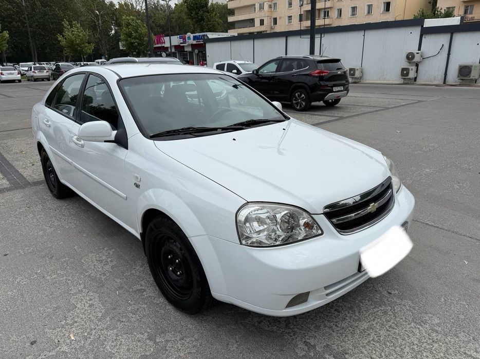 Lasetti sotiladi 1.8 mehanika