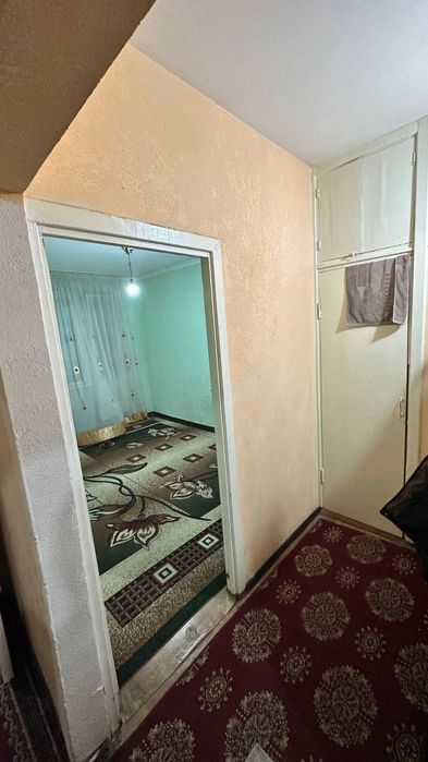 Арзон нархда 1 хонали квартира 3 каватда сотилади  5 микрн