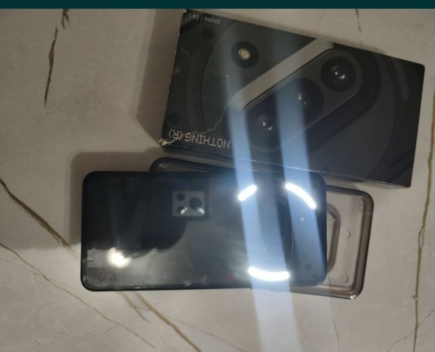 Продам телефон срочно