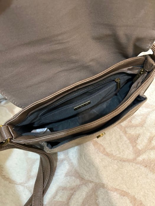 Дамска чанта през рамо