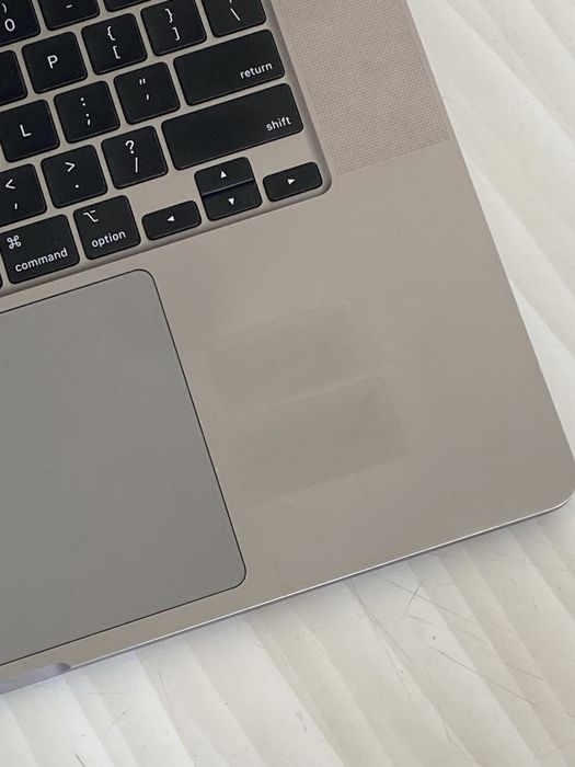 Macbook pro 16/2019/32ram/512ssd