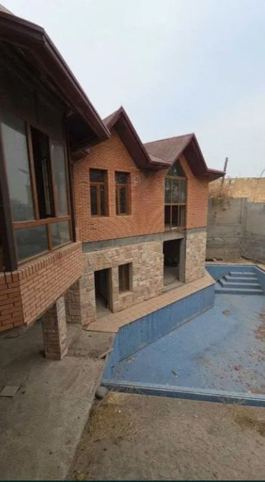 Продаётся дом, Ташгрэс, Салар, у реки Боссув, в 5 минут от ЭКО базара.