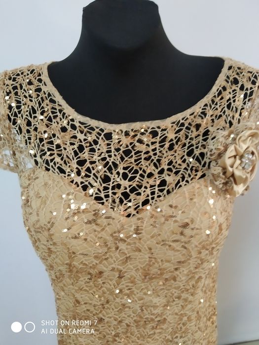 Шикарное вечернее платье