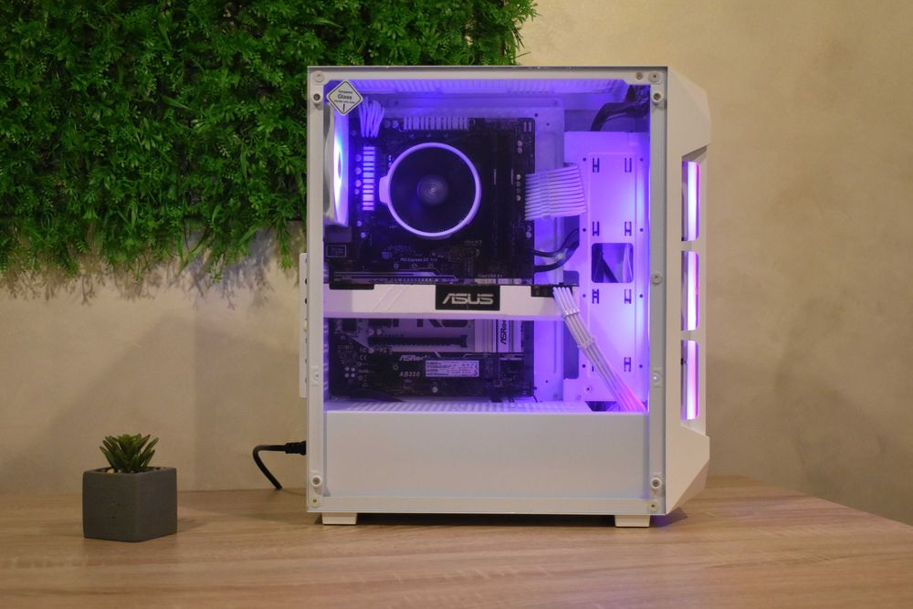 Геймърски компютър Ryzen 5 3600 | GTX 1070TI | 16GB Ram | В Гаранция!