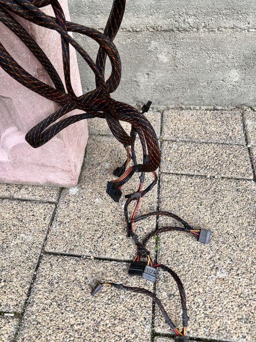 Sursa de alimentare pc stare foarte buna