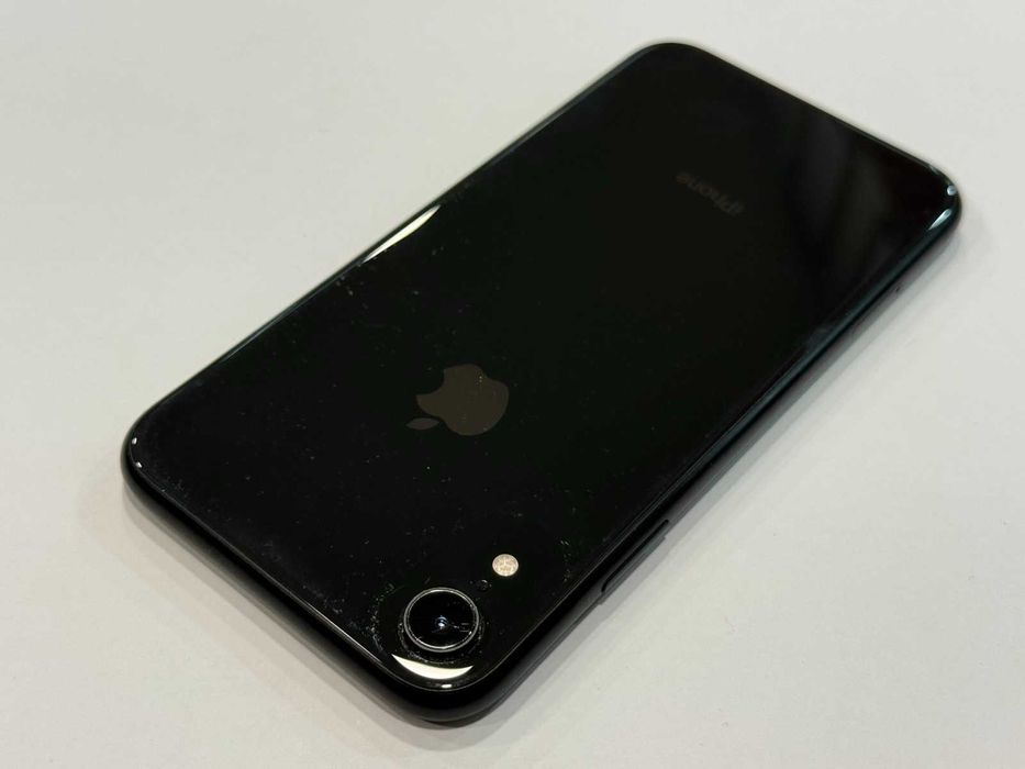 iPhone XR 128GB - 79%