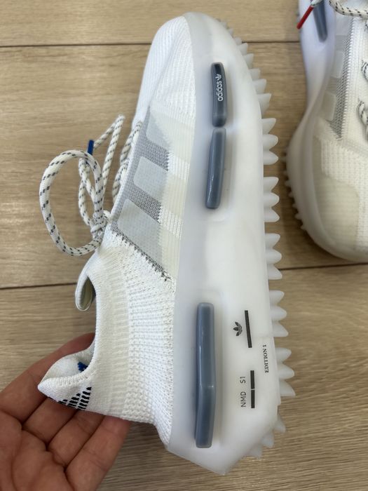 Продам кроссовки