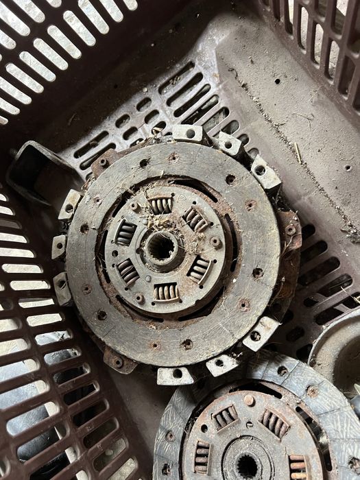 Ambreiaj 200 ,dacia 1310