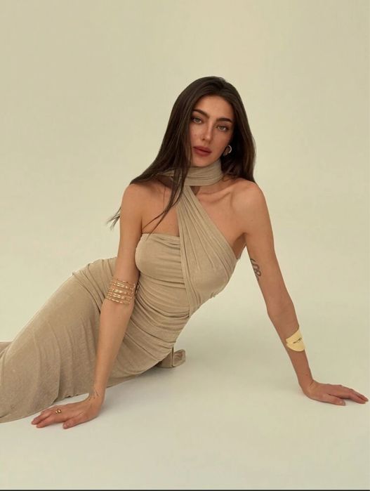 Вечерни и бални рокли