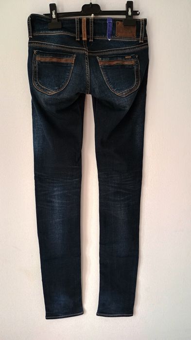 Blugi Les Temps des Cerises