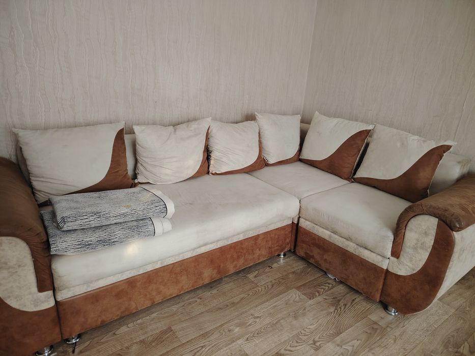 Продам угловой диван. Дивандек в подарок