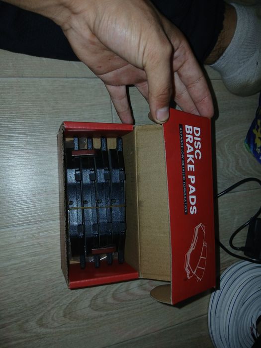 Здравствуйте продаю тормозные колодки