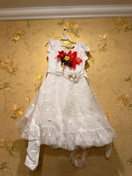 Продам детские  платья