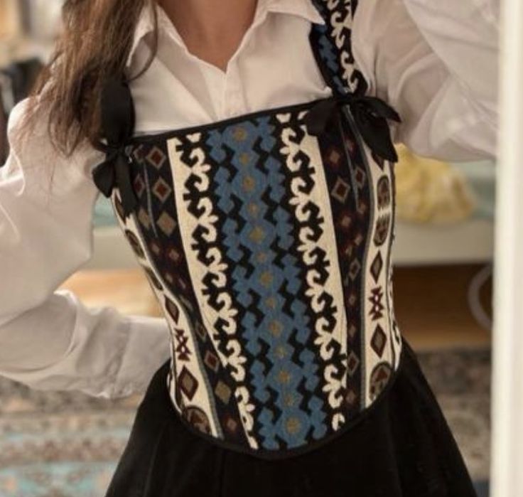 Распродажа корсетов