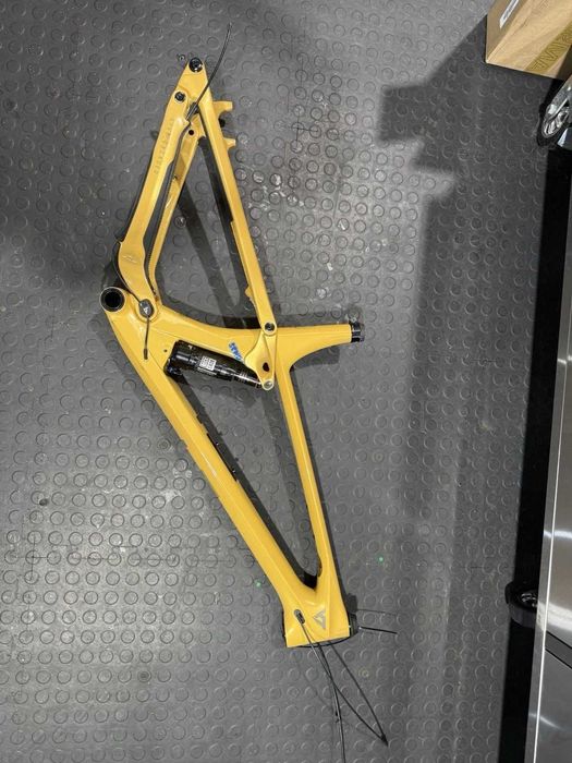 Cadru bicicleta carbon Yt industries IZZO 2023