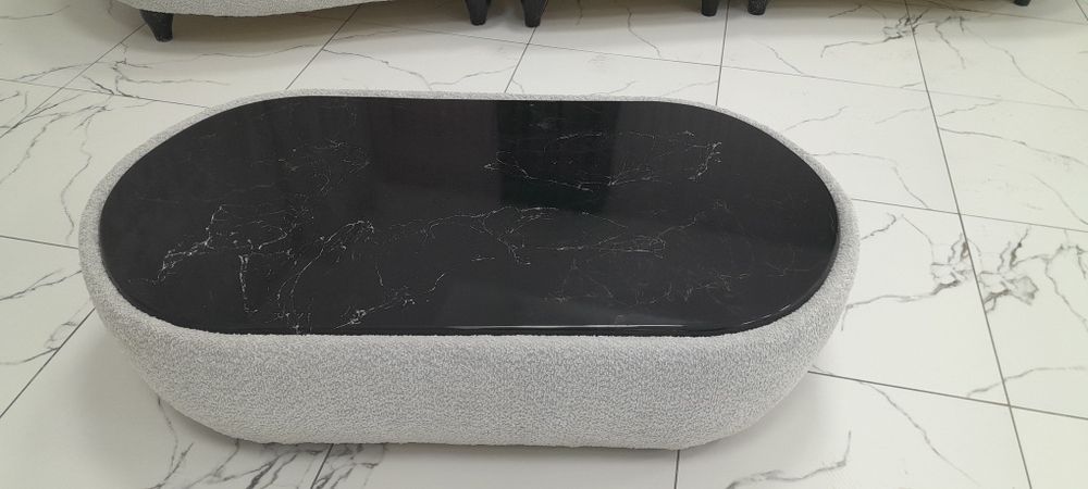 Диван со столиком