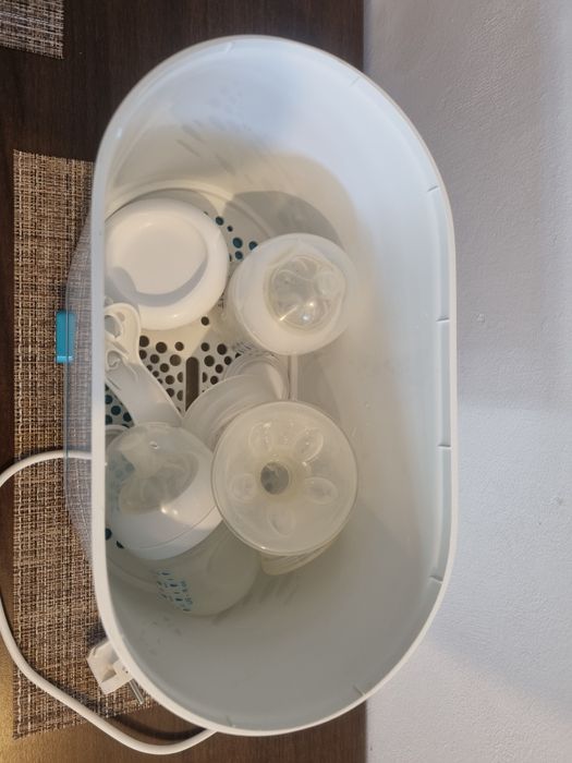 Sterilizator Philips avent si biberoane cadou Avent