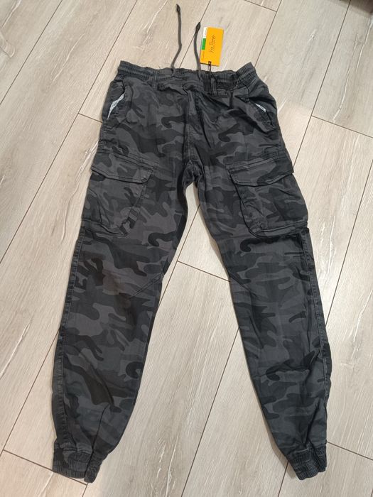 Камуфлажен карго панталон
