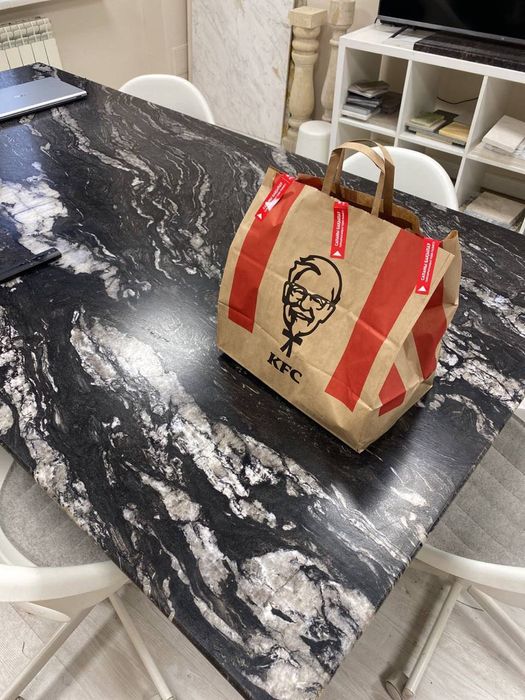 Стол с подстольем