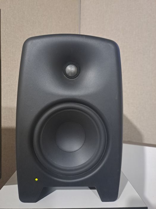 Продам Genelec m040