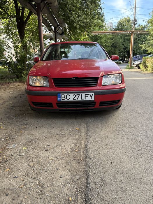 VOLKSWAGEN Bora