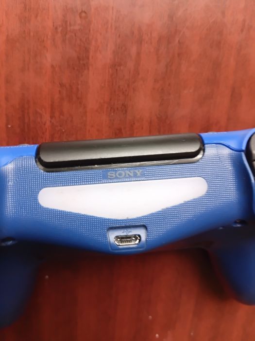 Sony DualShock 4 V2 (CUH-ZCT2E)