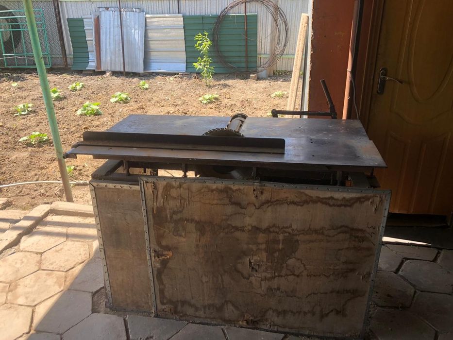 Продам циркулярку с фуганком