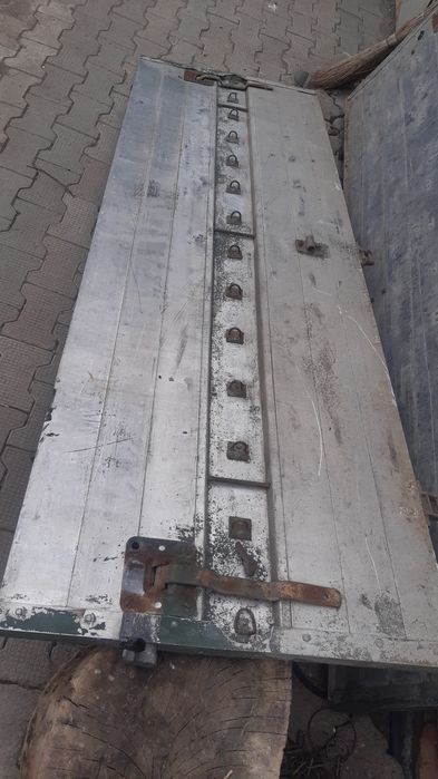 Запчасти борта от прицепа