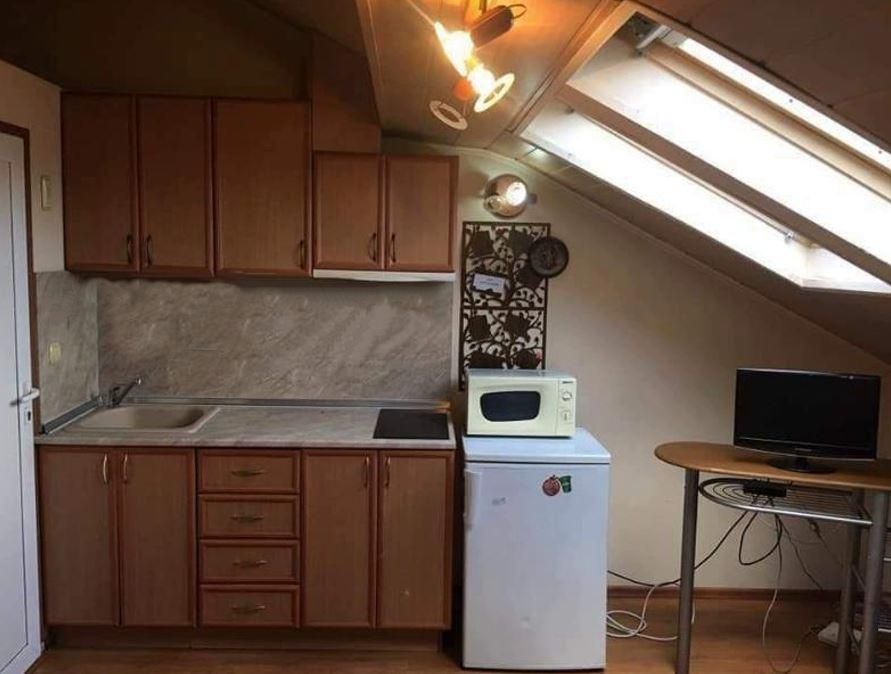 Дава се под наем Двустаен апартамент в Варна, ВИНС - 45 кв.м за 409 € - Снимка #1