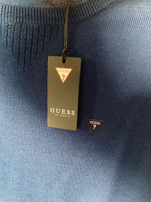GUESS нов пуловер , никога не е използван