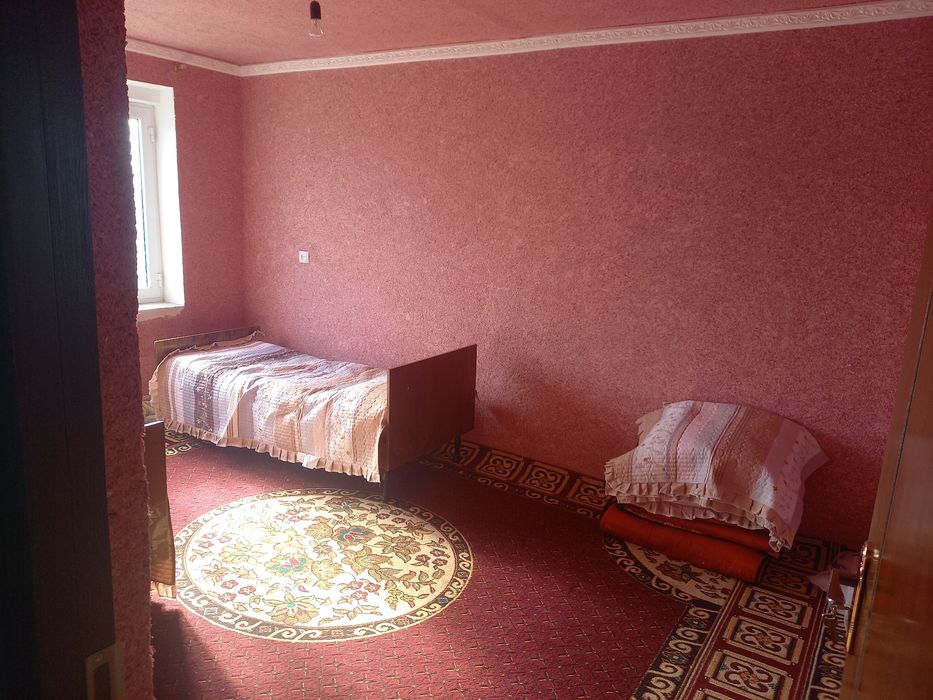 Uy sotiladi 3 xonalik