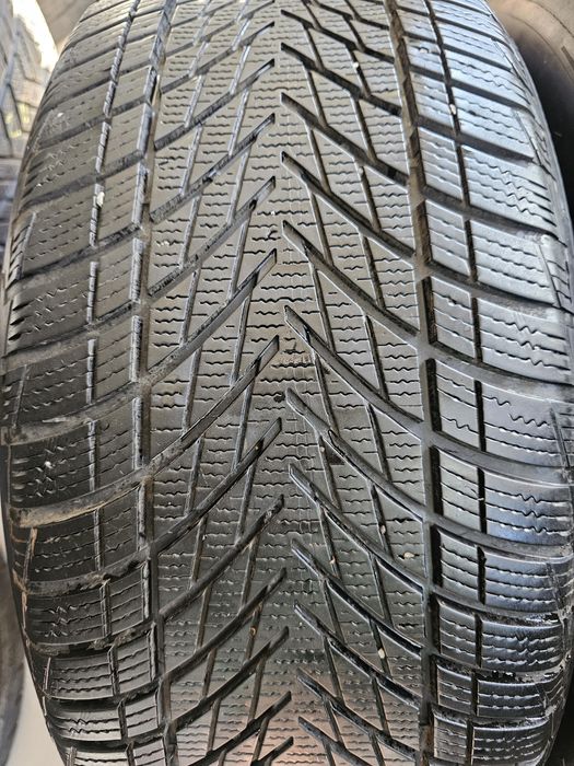 255/45R19 Goodyear DOT 2023