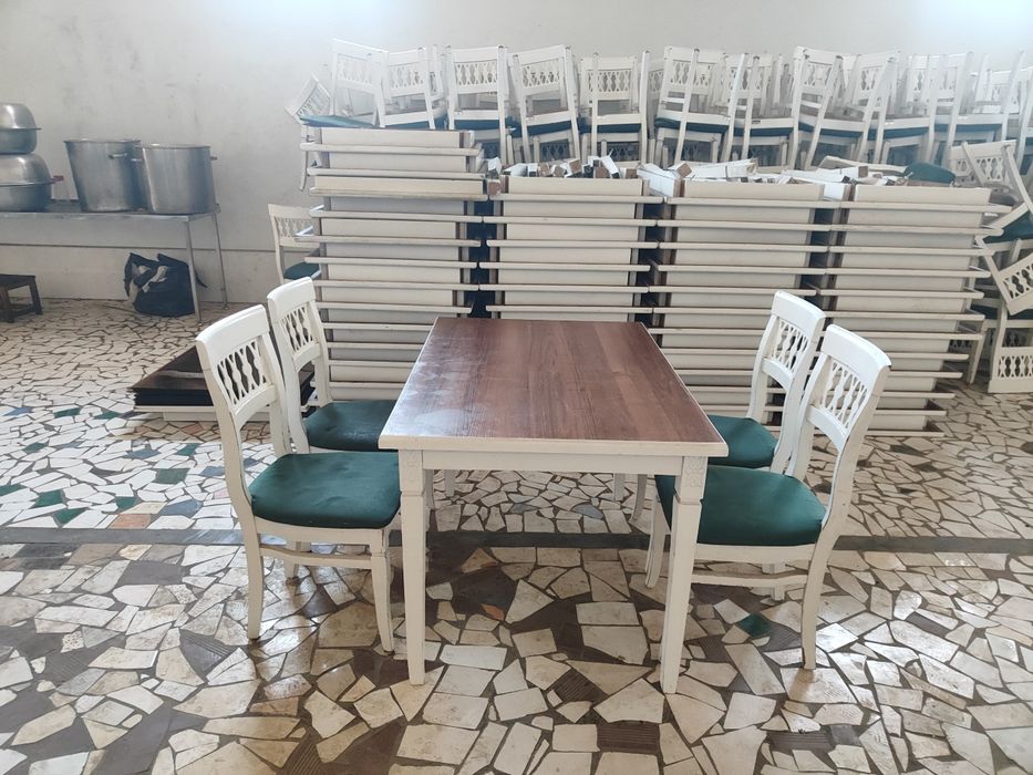 Стол стул сотилади