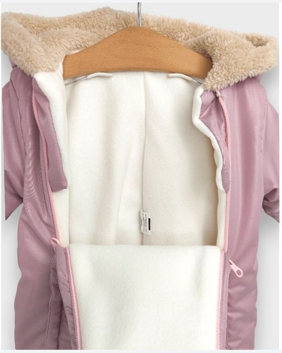 Ново! Бебешки зимен космонавт