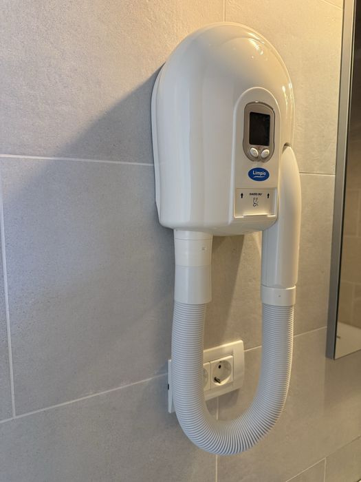 Uscator de par si corp Limpio