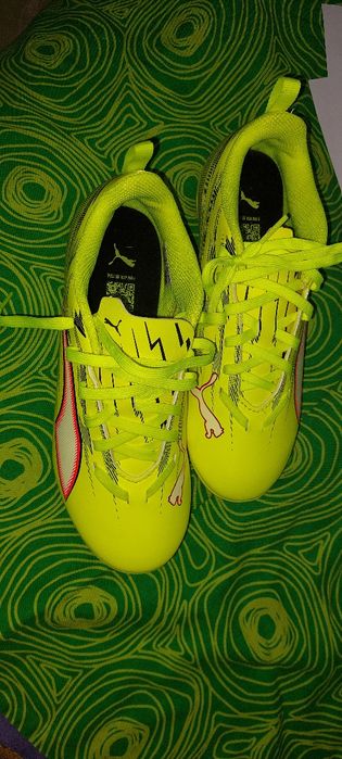 Ghete Puma  ultra 6 play fg/ag Neymar jr ss 26 noi purtate o singură data mărimea 35