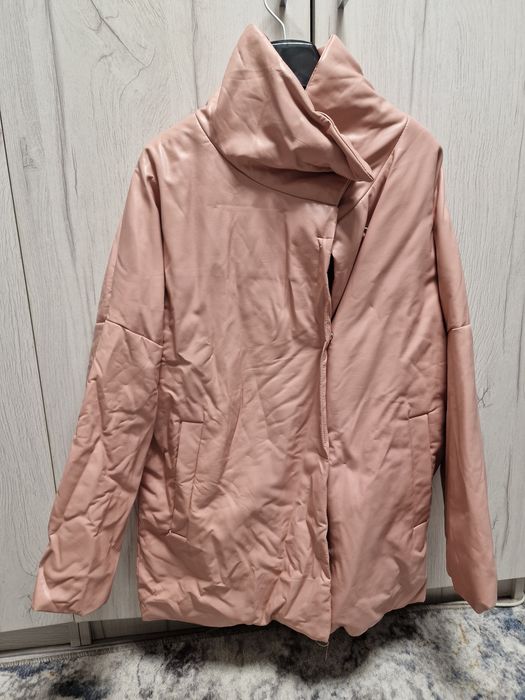 Куртки зима осень.