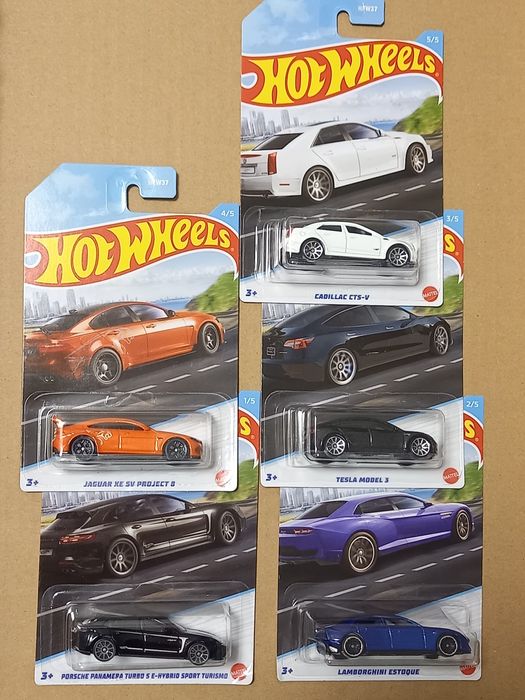 Hot Wheels сетове + 5 pack Corvett, Nissan, MOTOR SHOW 21"