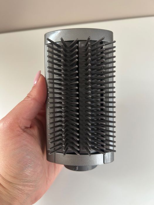Dyson smoothing attachment