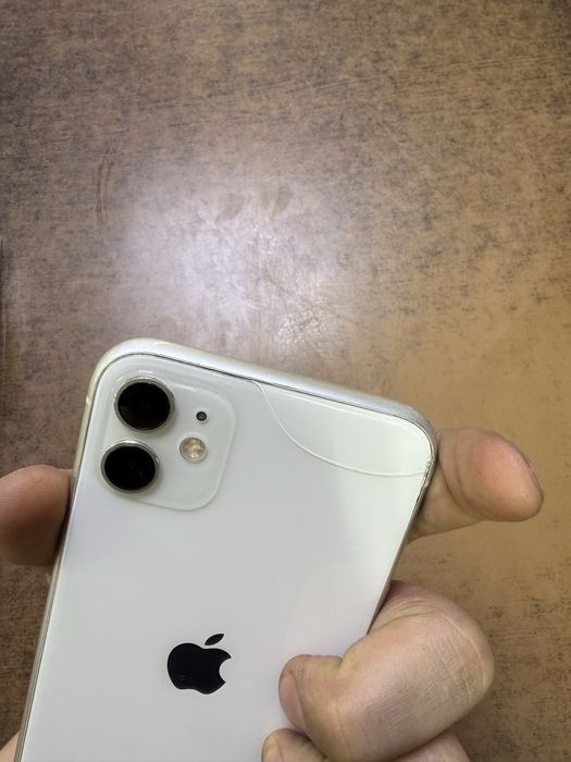 Айфон 11.