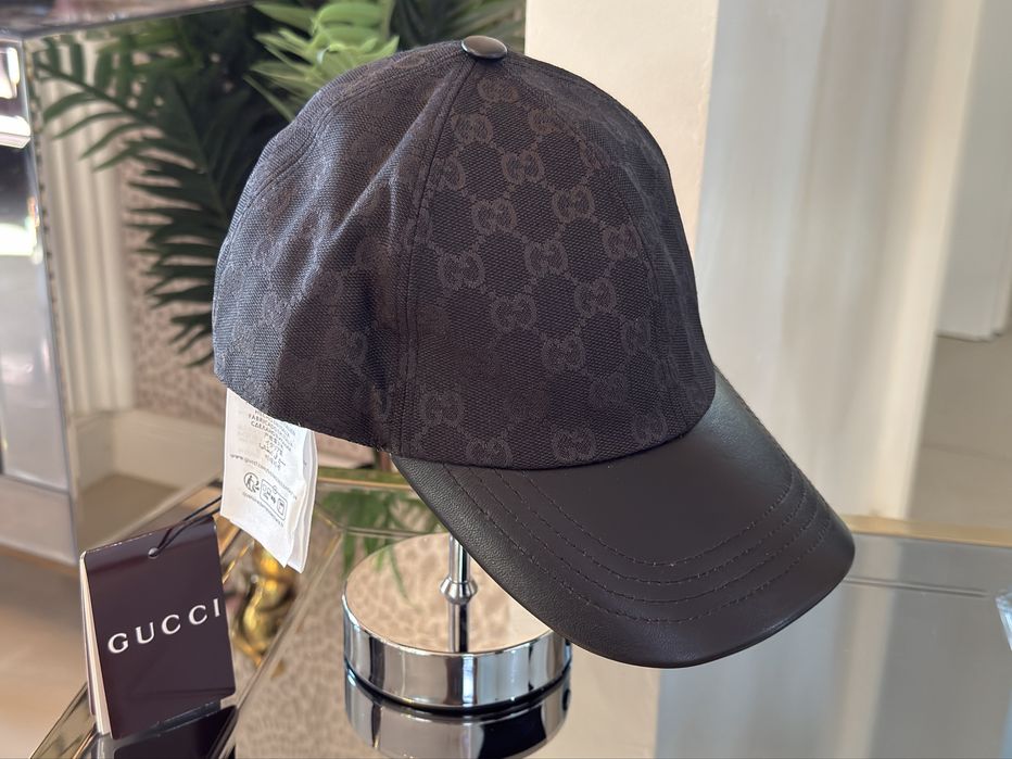 Sapca Gucci model deosebit cu detalii piele