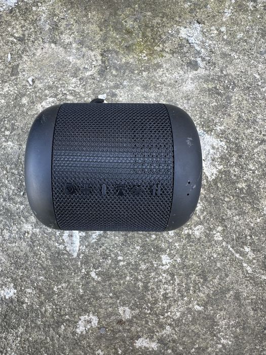 Vând boxa portabilă Primark Pod Speaker,