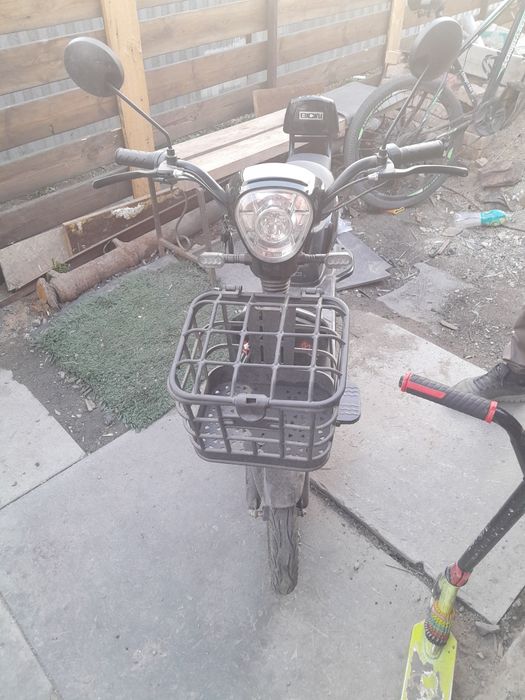 Продам электровелосипед ск8