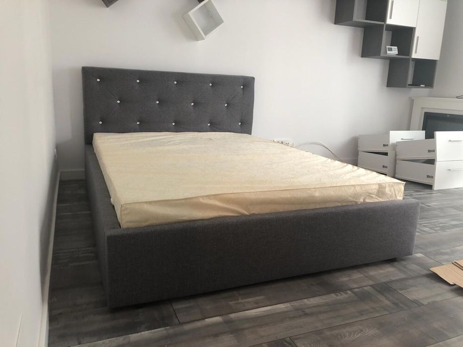 Pat tapitat + Saltea 1070 lei| Transport Gratuit