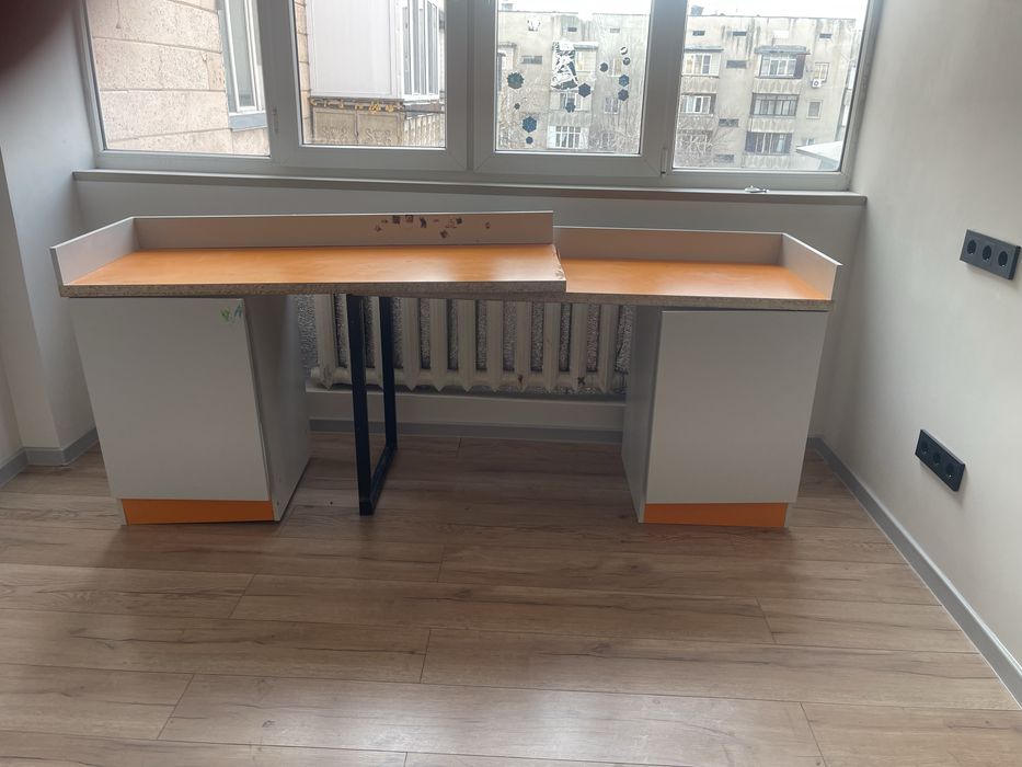 Отдам даром стол в детскую