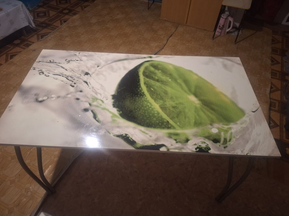 Стол. Кухоный Мебель