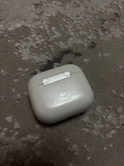 Наушник airpods 4