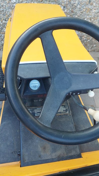 Tractoras gazon  stiga