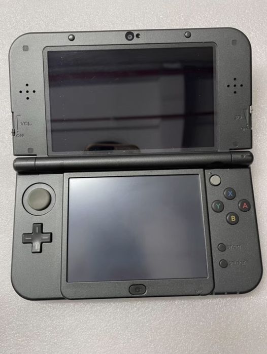 Consola portabila Nintendo New 3DS XL